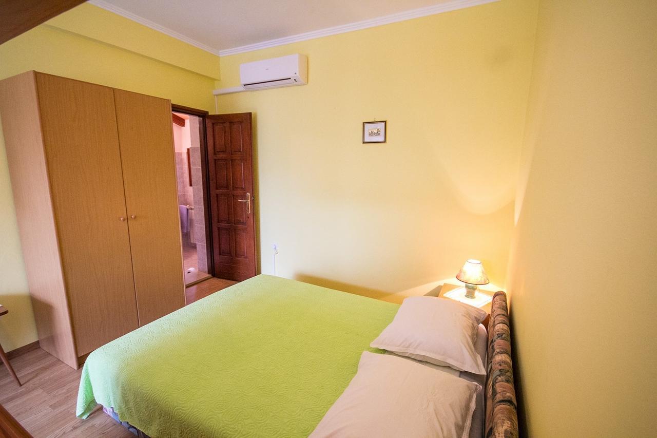 Sandra House With Apartment Umag Exterior foto
